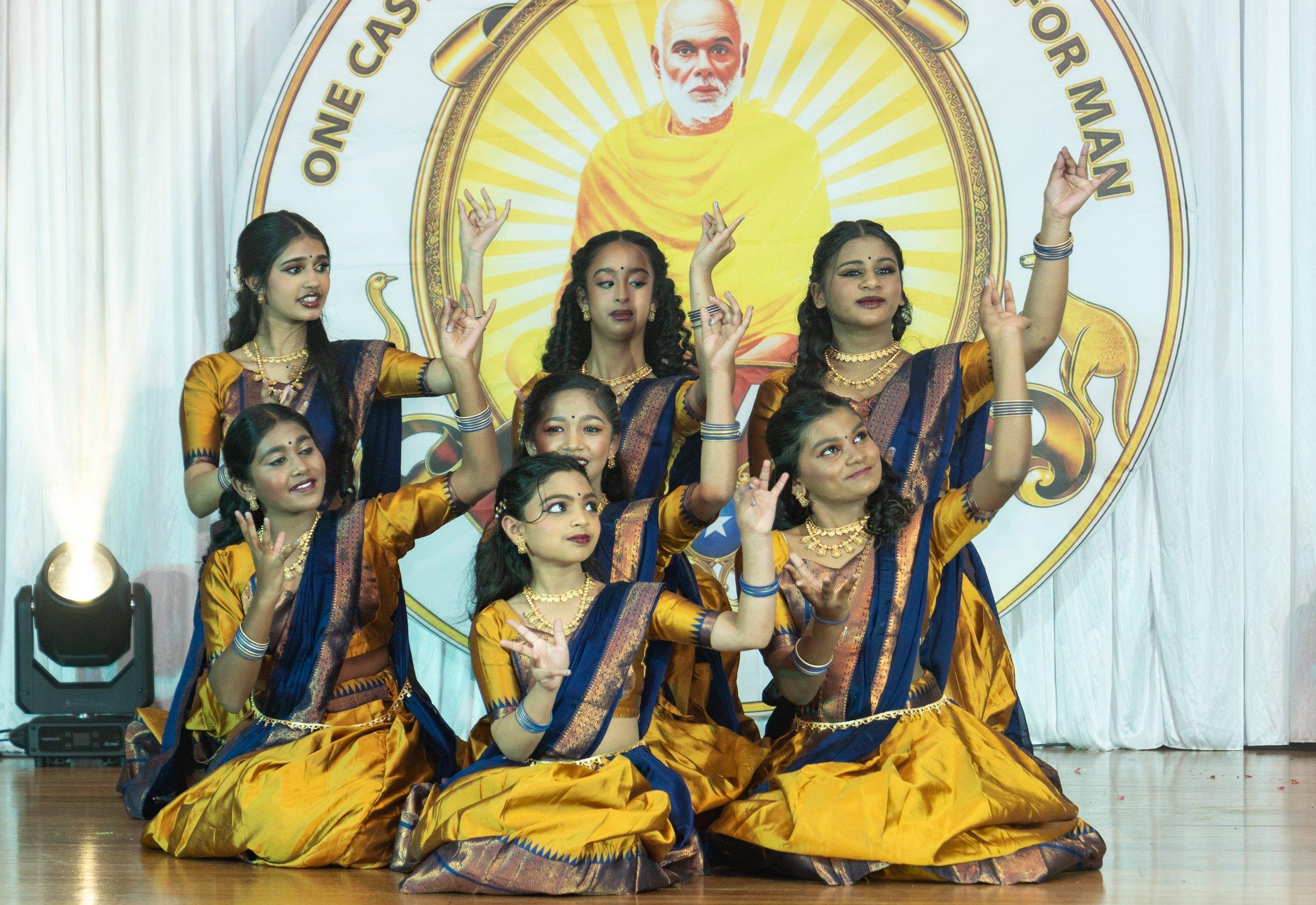 Gulaboo Girls performing at Melbourne Diwali