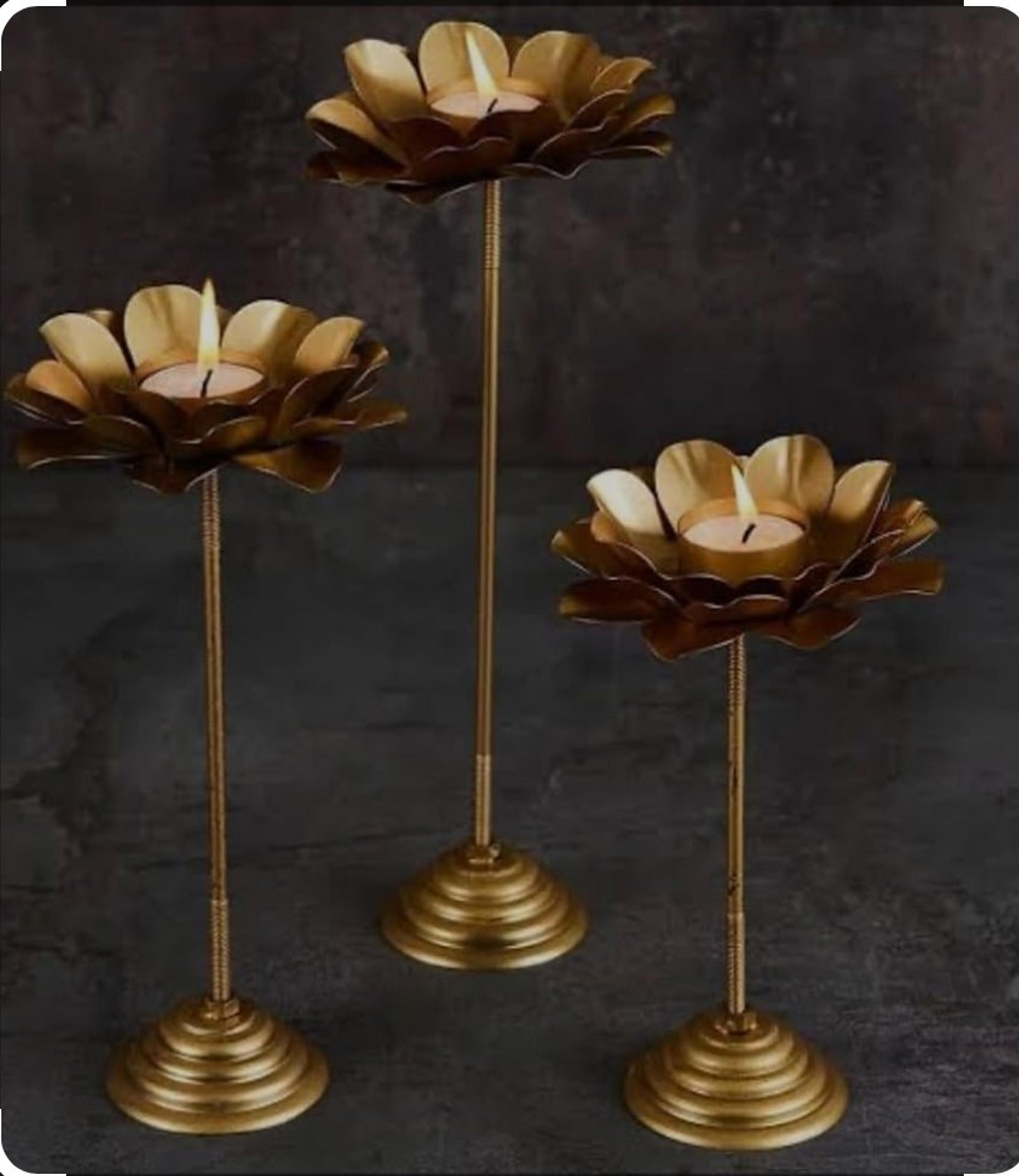 Metal lotus tealight stands