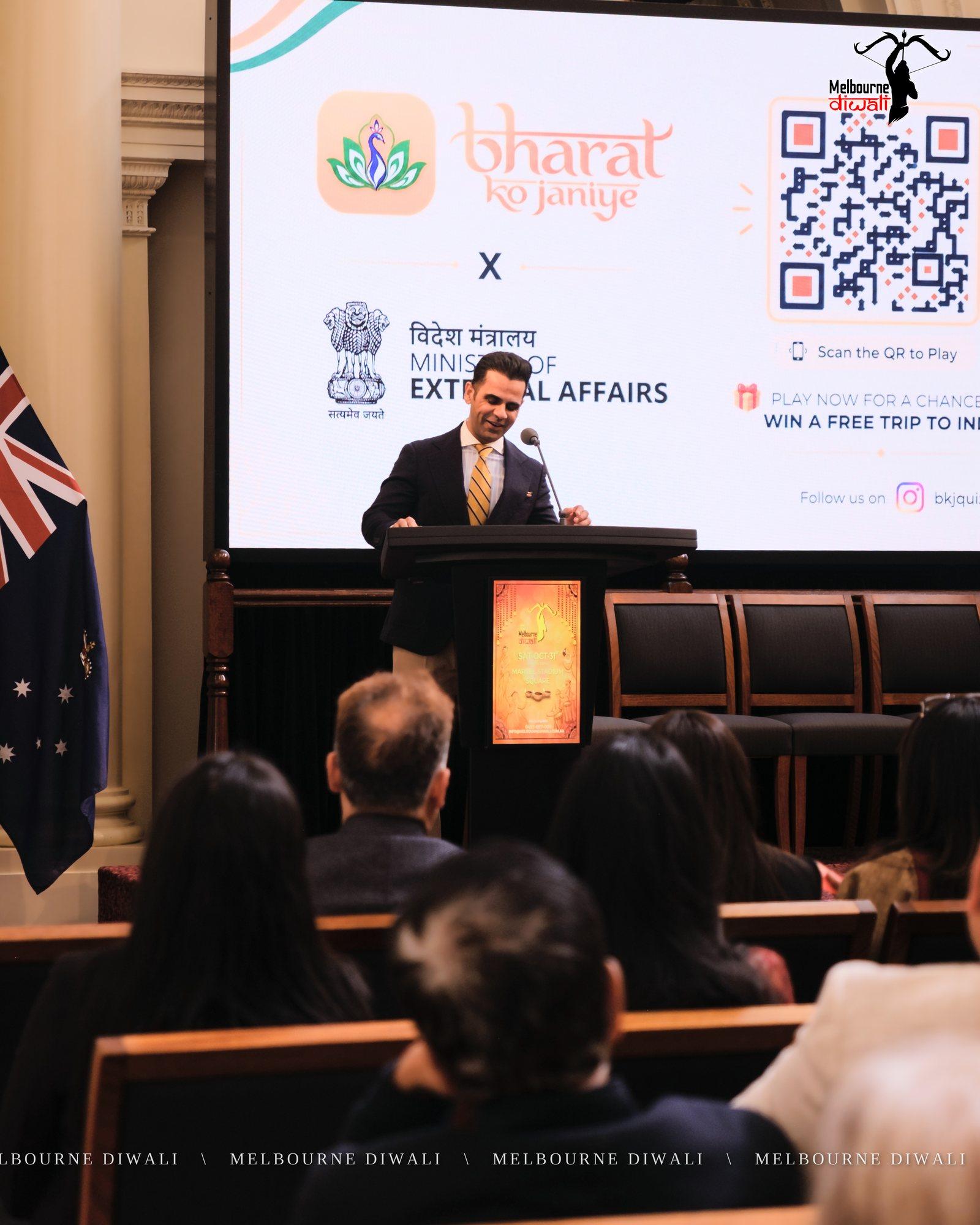 Pankaj Malhotra presents Bharat Ko Janiye beside its slide
