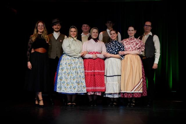 Csárdás Hungarian Folkdance Ensemble of Edmonton