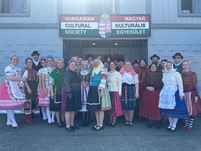 Forrás Hungarian Folkdance Ensemble of Vancouver