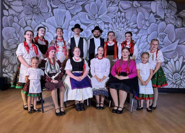 Kárpát Hungarian Folk Dancers of Winnipeg