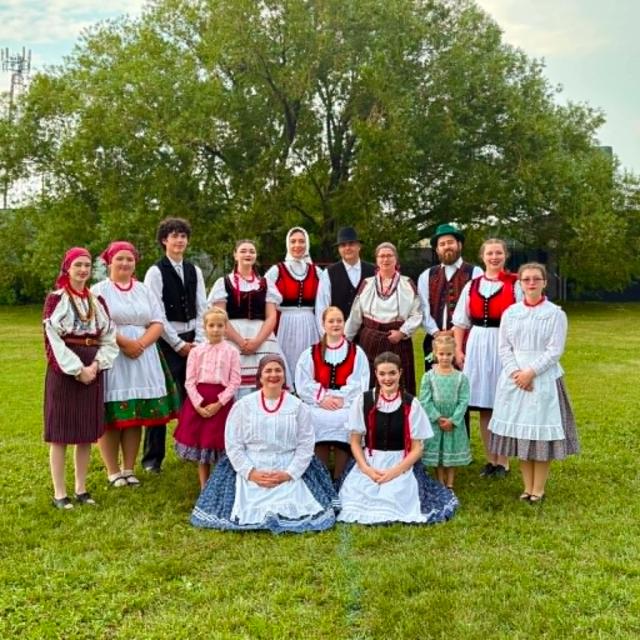 Kárpát Hungarian Folk Dancers of Winnipeg