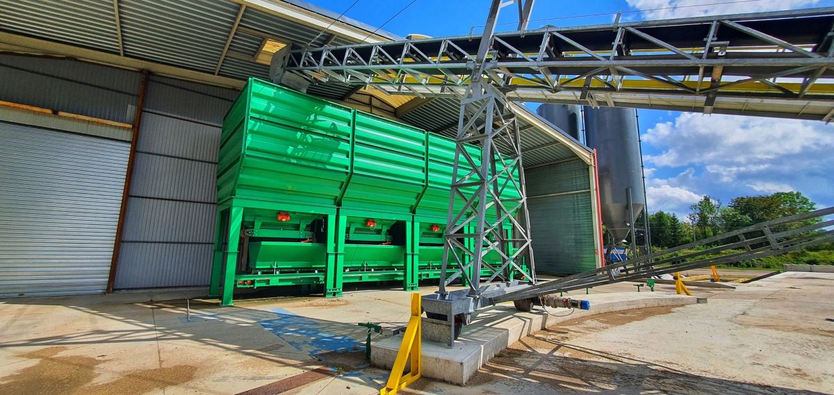 Cellules de stockage en blocs béton montées sur une dalle