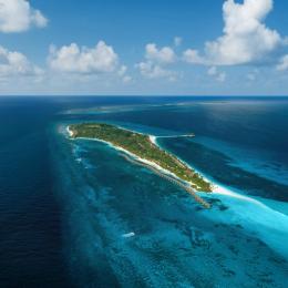 Kuredu Island image 1
