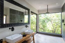Sungulwane Private Game Lodge image 3