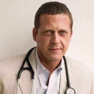 Dr. Alejandro Junger - Genexa Medical Advisory Board and Partner Profile Photo