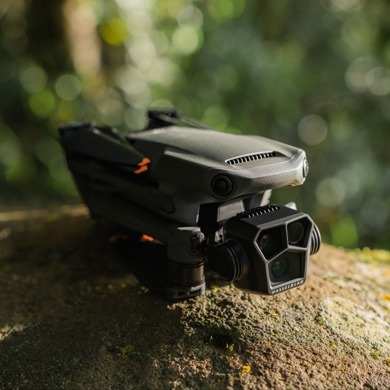 Triple-camera system for pro filmmaking