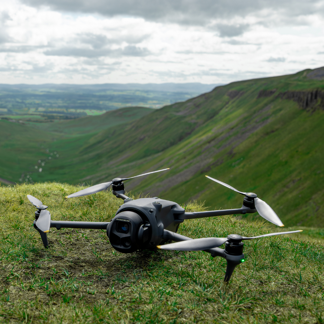 Triple-Camera and Infinity Gimbal