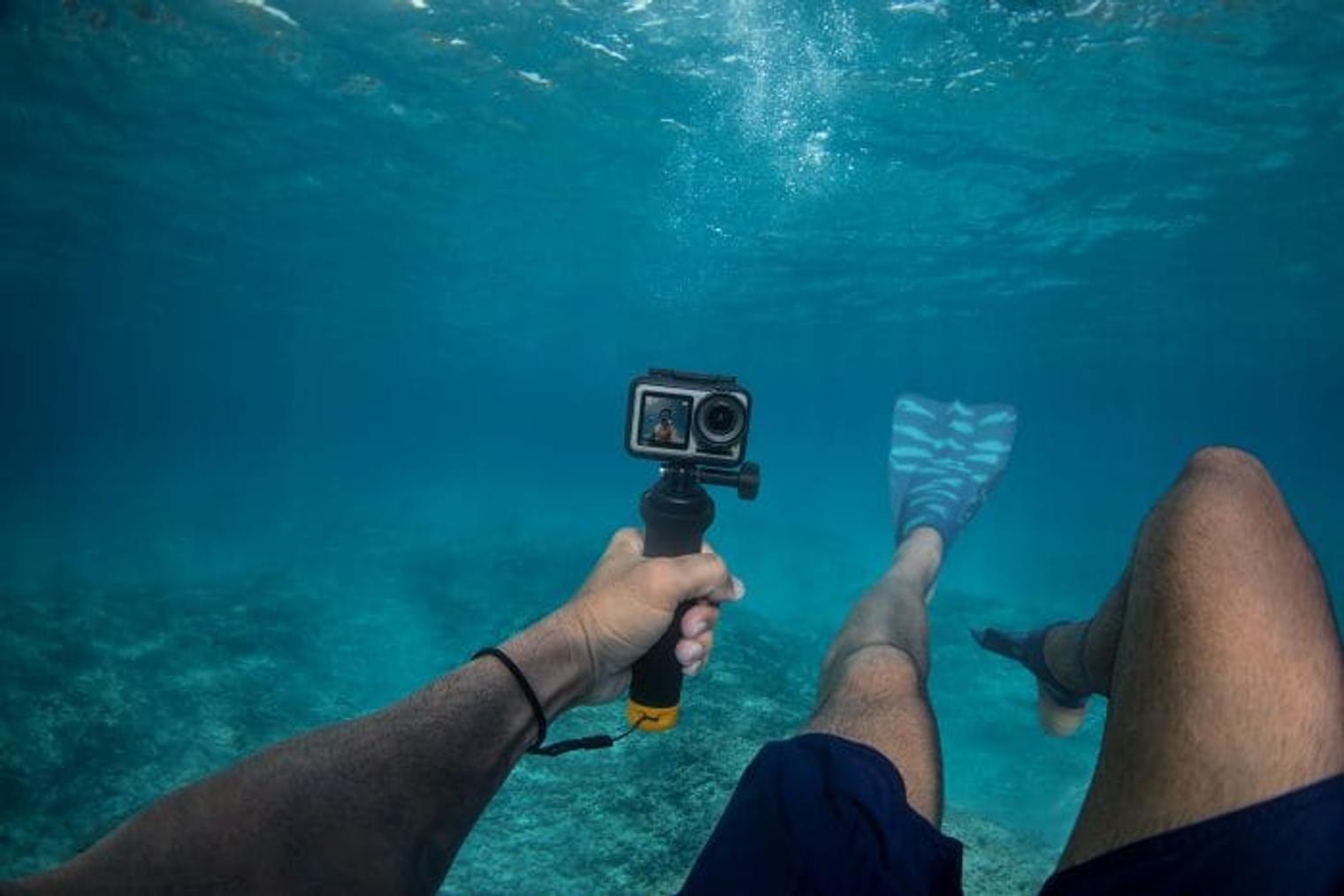 osmo-action-in-use-water-05-rgb-72-700x467