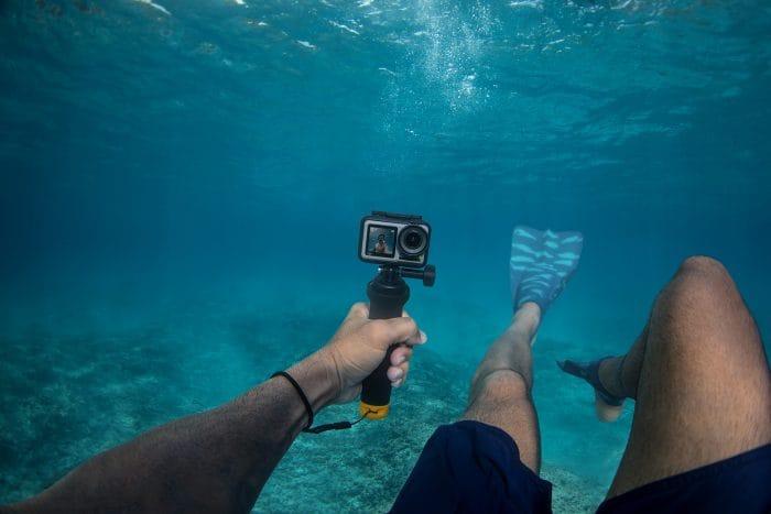 osmo-action-in-use-water-05-rgb-72-700x467