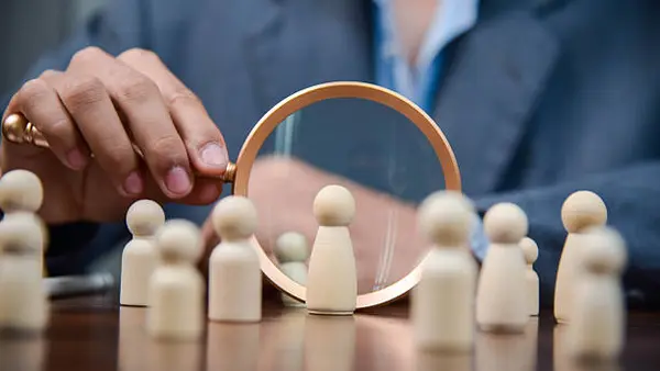 DSE放榜15-18分抉擇|Asso定自資學位?一個搏八大一個求穩,你係邊種人?