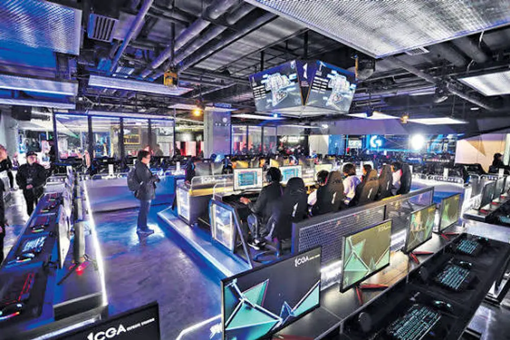 Hong Kong internet cafe gaming computers neon