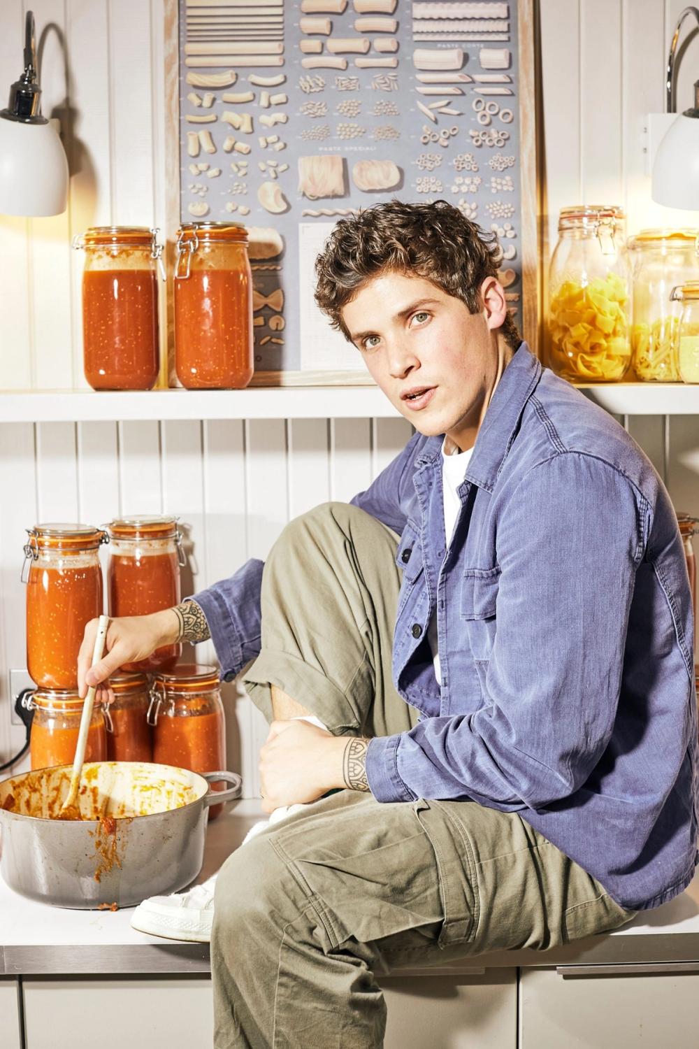 Max La Manna Tomato Sauce Lifestyle