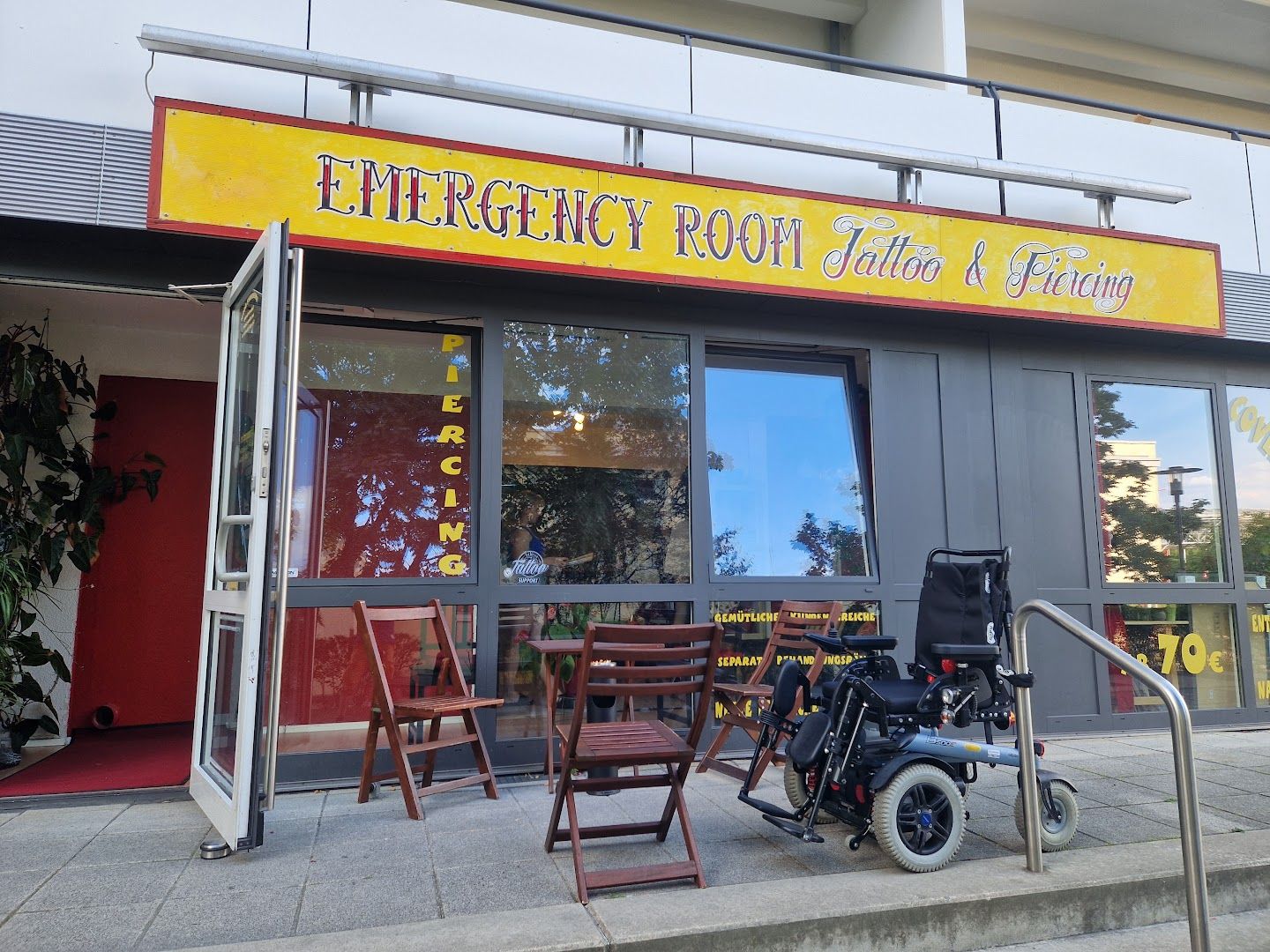 a bike parked outside of a restaurant