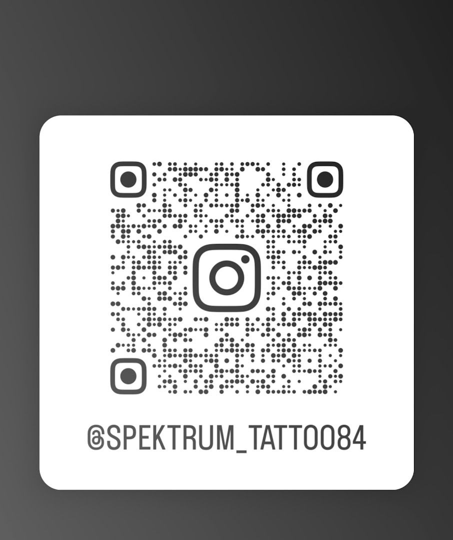 a white square icon with the word serum at04