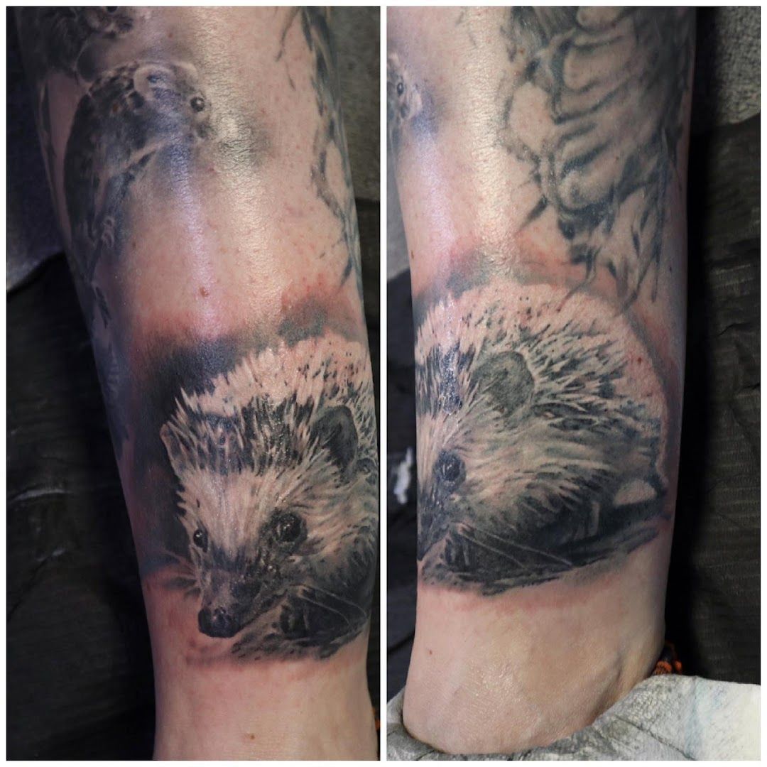 a cover-up tattoo of a hedge on the arm, kleve, germany