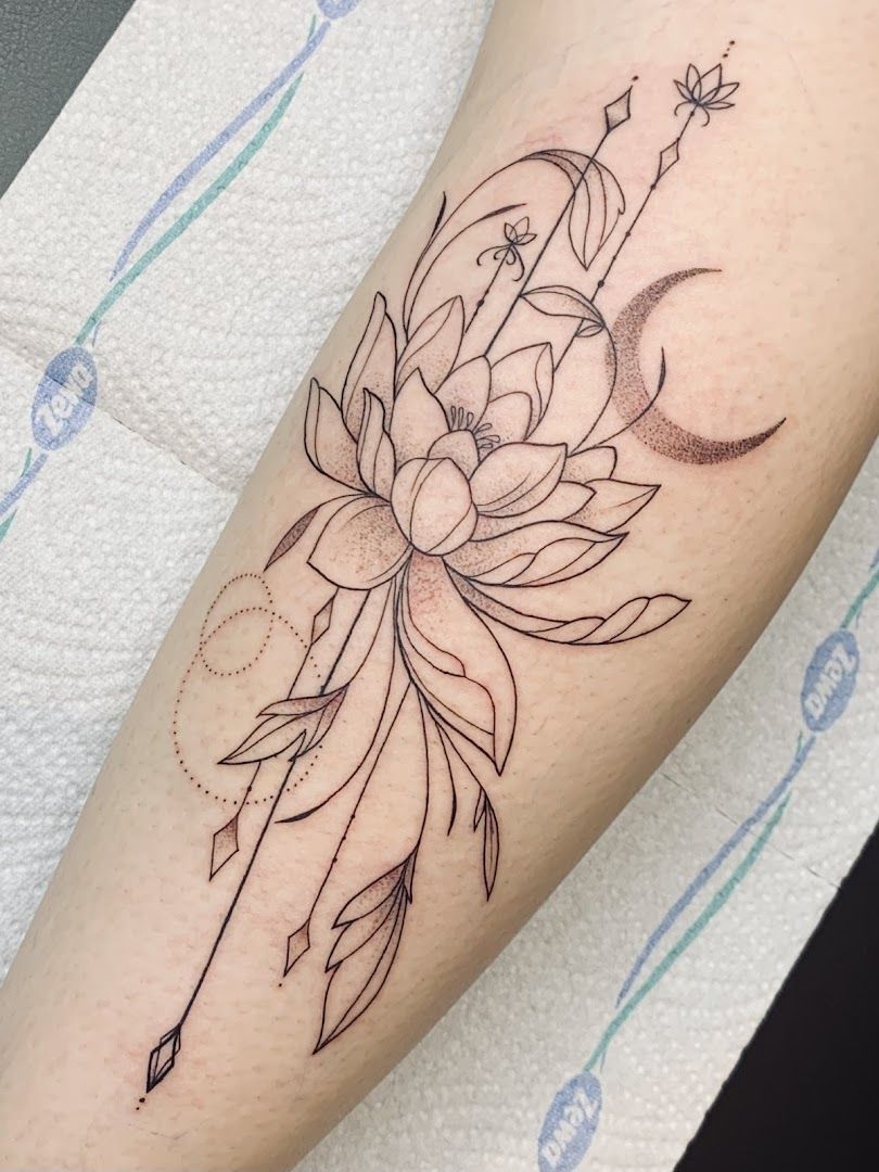 lotus flower cover-up tattoo on the forearm, rhein-pfalz-kreis, germany