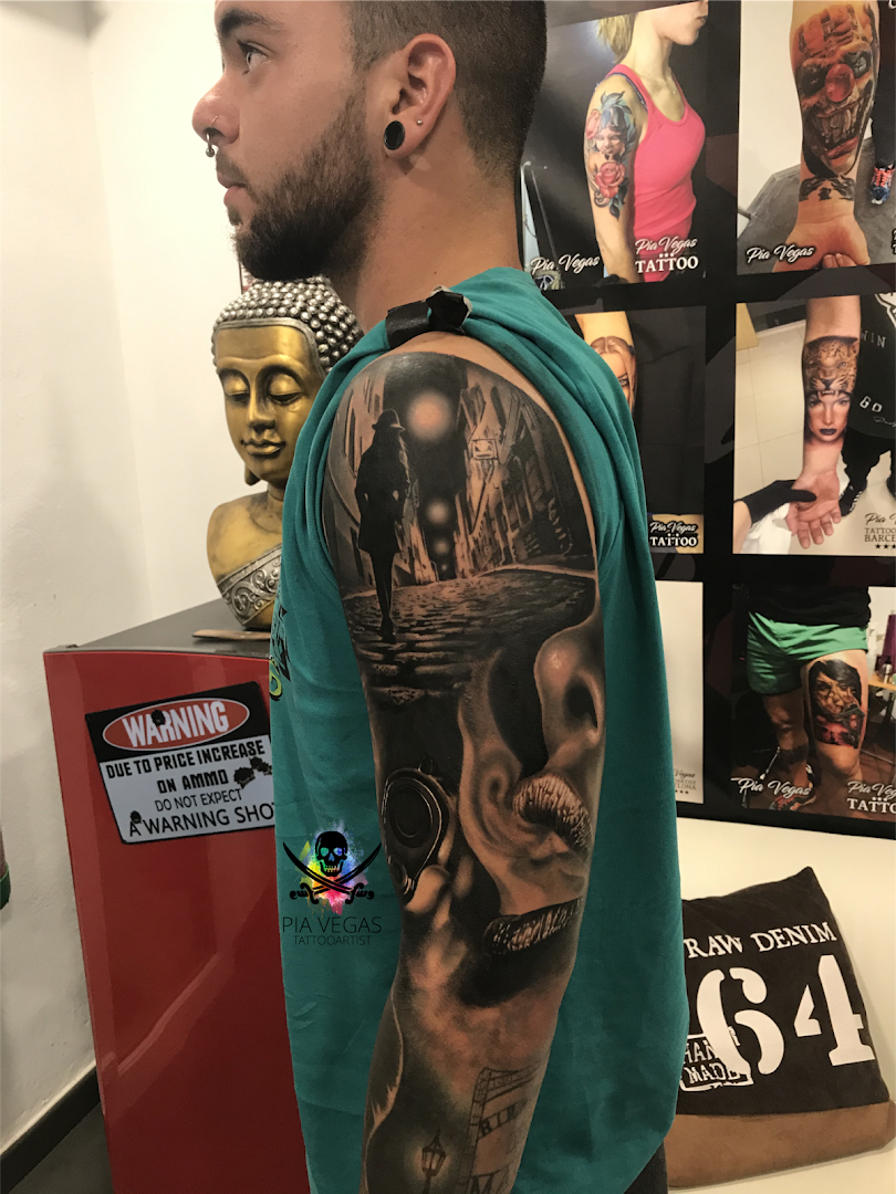 a man with a japanische tattoos in leipzig on his arm, minden-lübbecke, germany