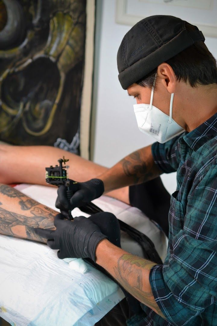 a japanische tattoos in leipzig artist working on a tattoo, germersheim, germany