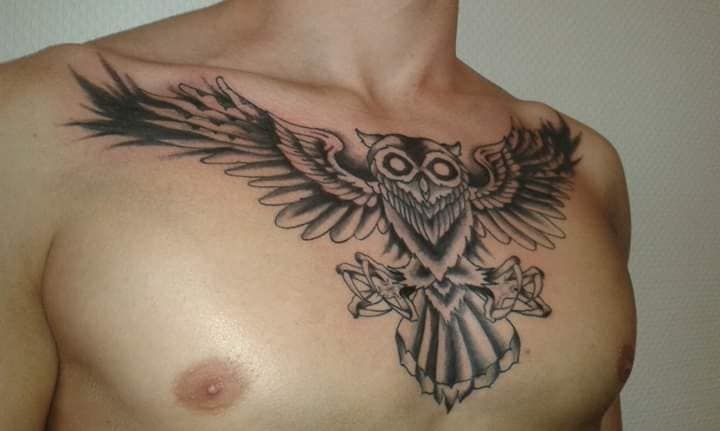 a man with a narben tattoo on his chest, heidekreis, germany