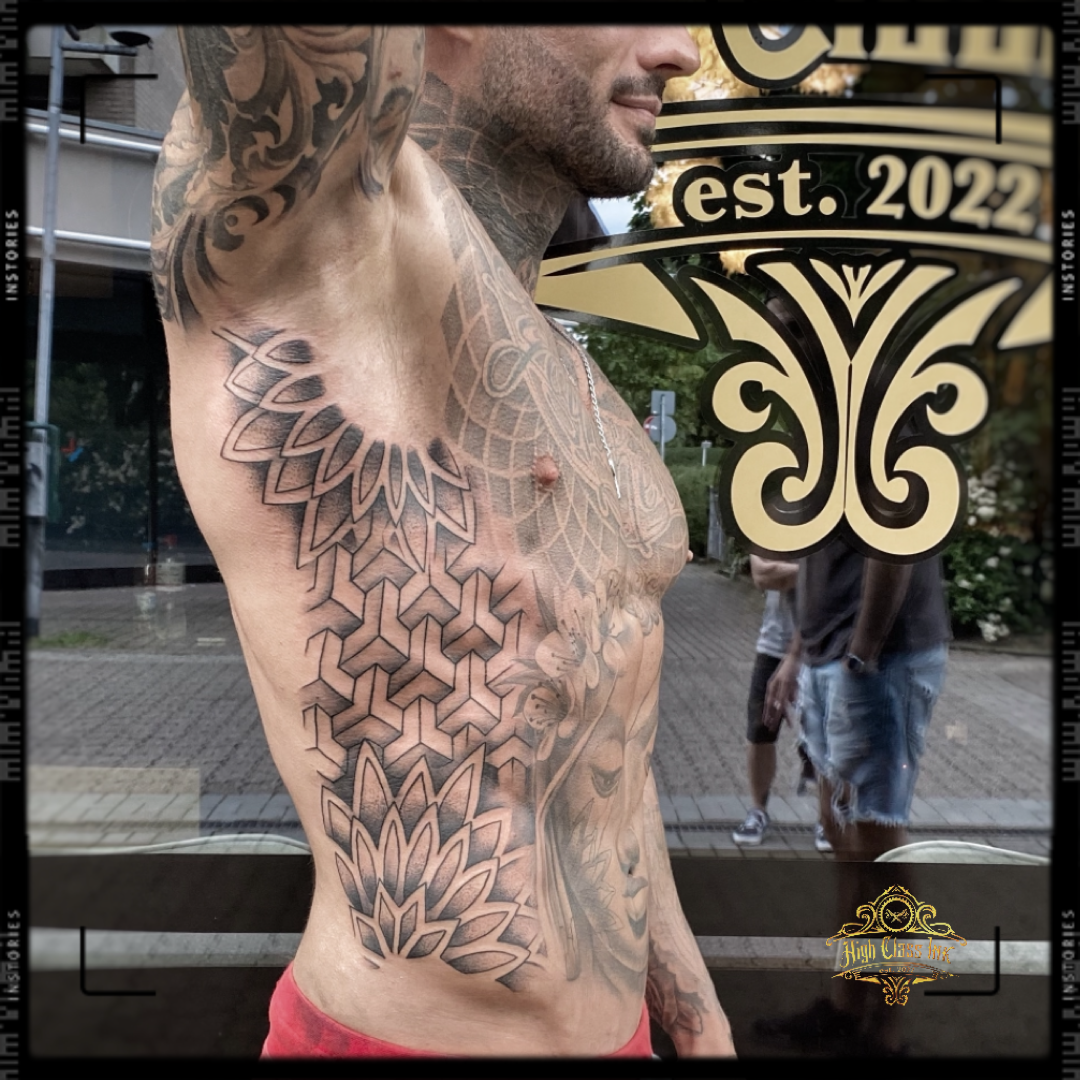 a man with a portrait tattoos on his chest, wesel, germany