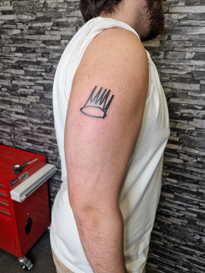 a man with a narben tattoo on his arm, rhein-neckar-kreis, germany