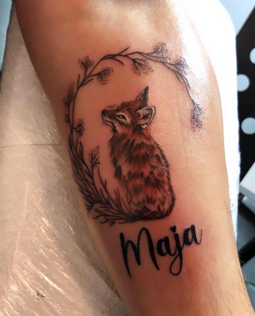 a narben tattoo with a fox on it, rheingau-taunus-kreis, germany