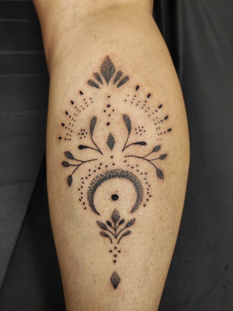 a narben tattoo design on the leg, essen, germany