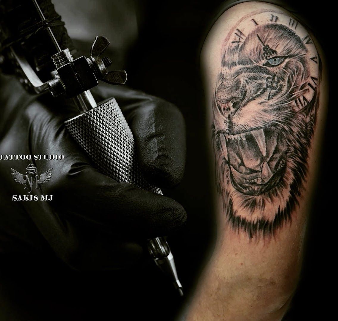 a narben tattoo of a tiger on the arm, hochtaunuskreis, germany