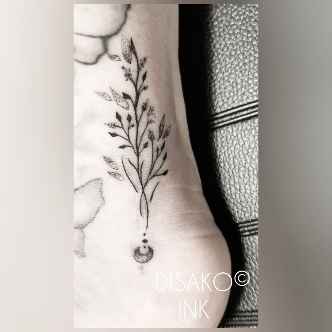 a small cover-up tattoo design on the ankle, bamberg, germany