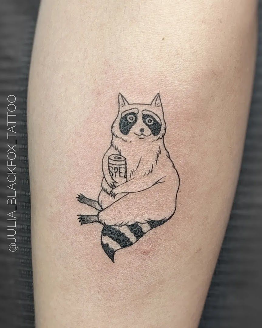 a small narben tattoo of a cat on the arm, frankfurt, germany