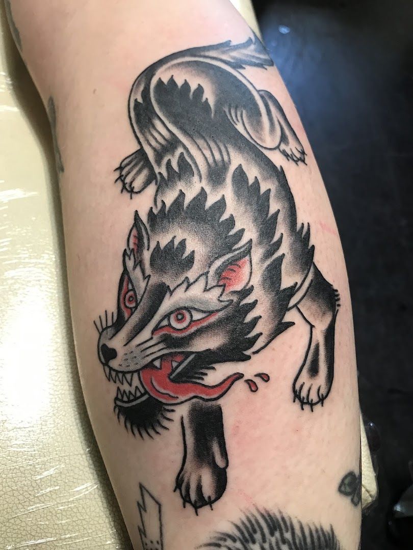 a japanische tattoos in leipzig of a cat with a red eye, berlin, germany