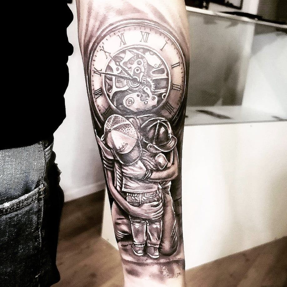 a man's arm with a clock japanische tattoos in leipzig, bonn, germany
