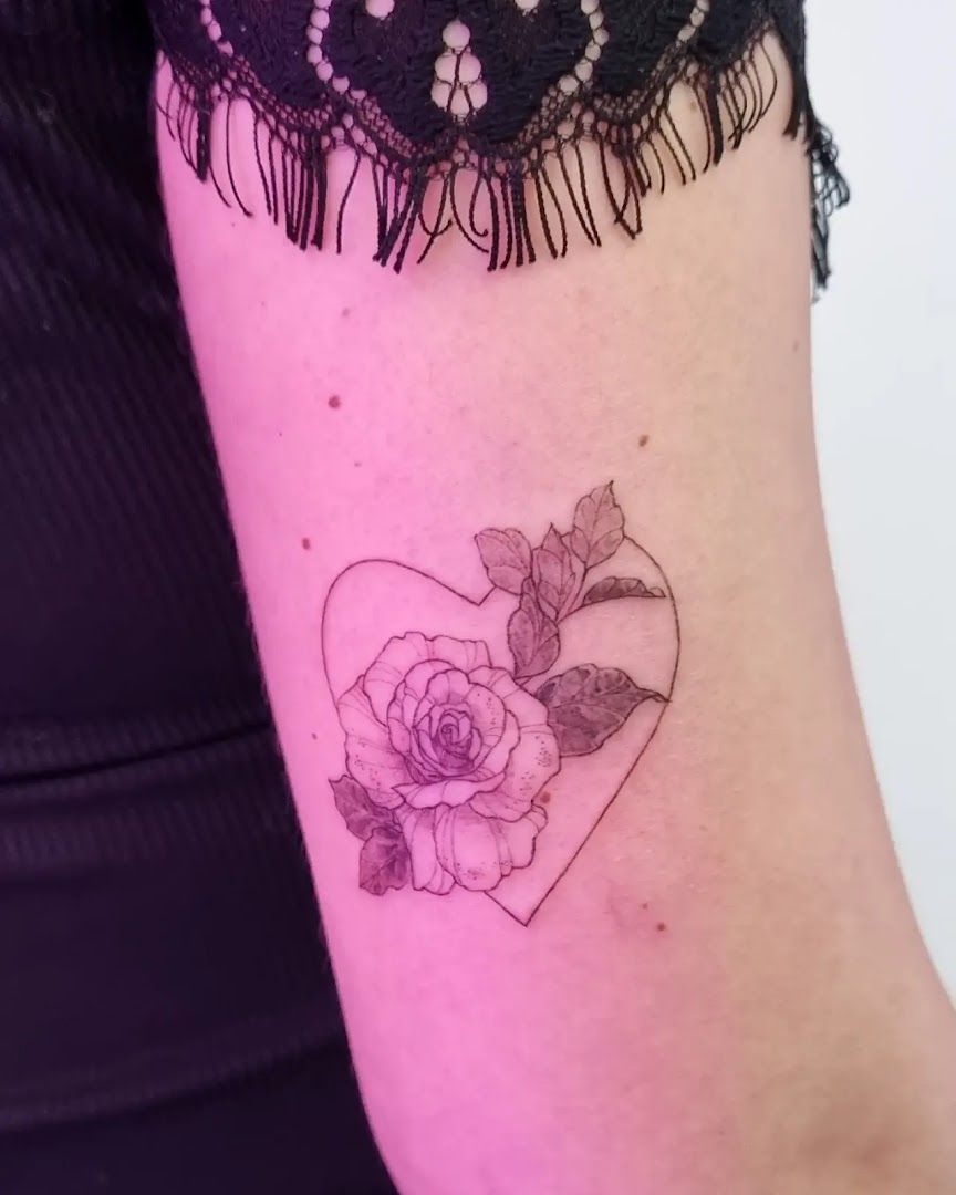 a narben tattoo with a rose and a heart, essen, germany