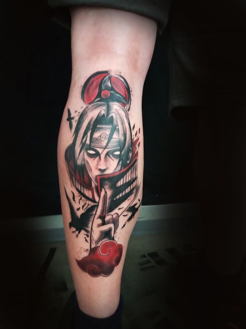 a cover-up tattoo of a woman with a red hat and a black and white background, kassel, germany