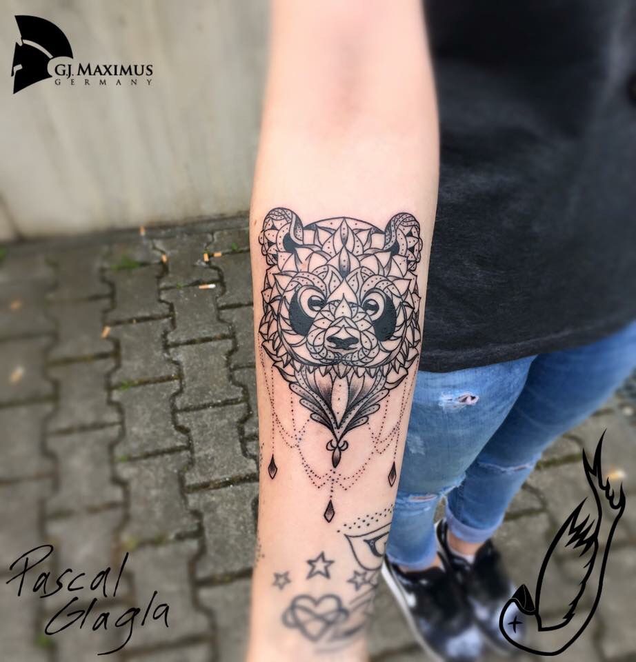 a narben tattoo design of a wolf with a heart and a star, bad dürkheim, germany