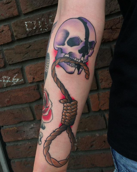 a cover-up tattoo with a skull and a rope, kreisfreie stadt bottrop, germany