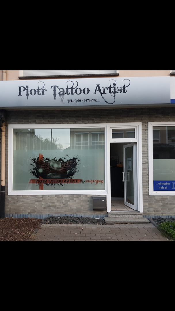 a store front with a sign that says hot art