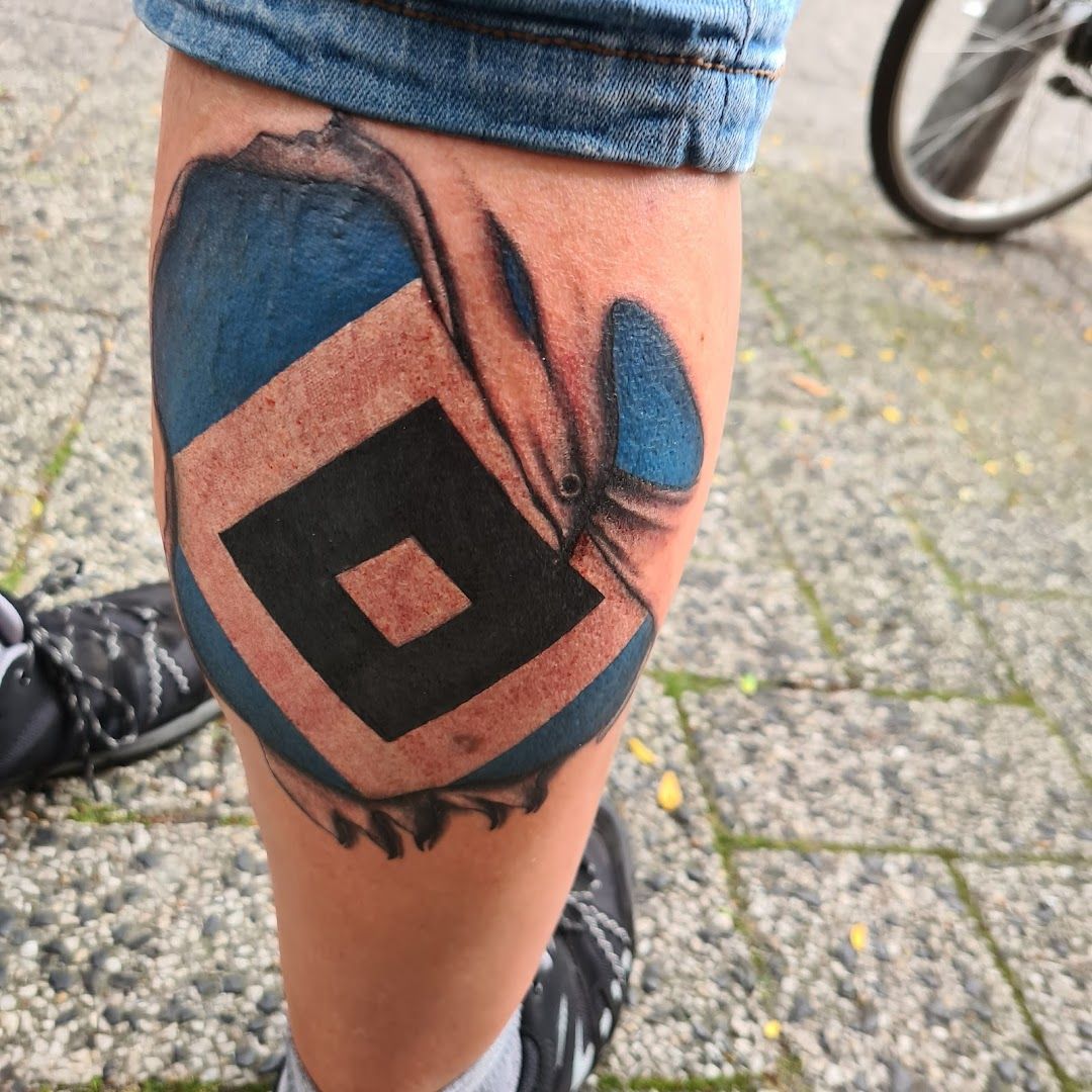 a person with a narben tattoo on their leg, kreisfreie stadt oldenburg, germany