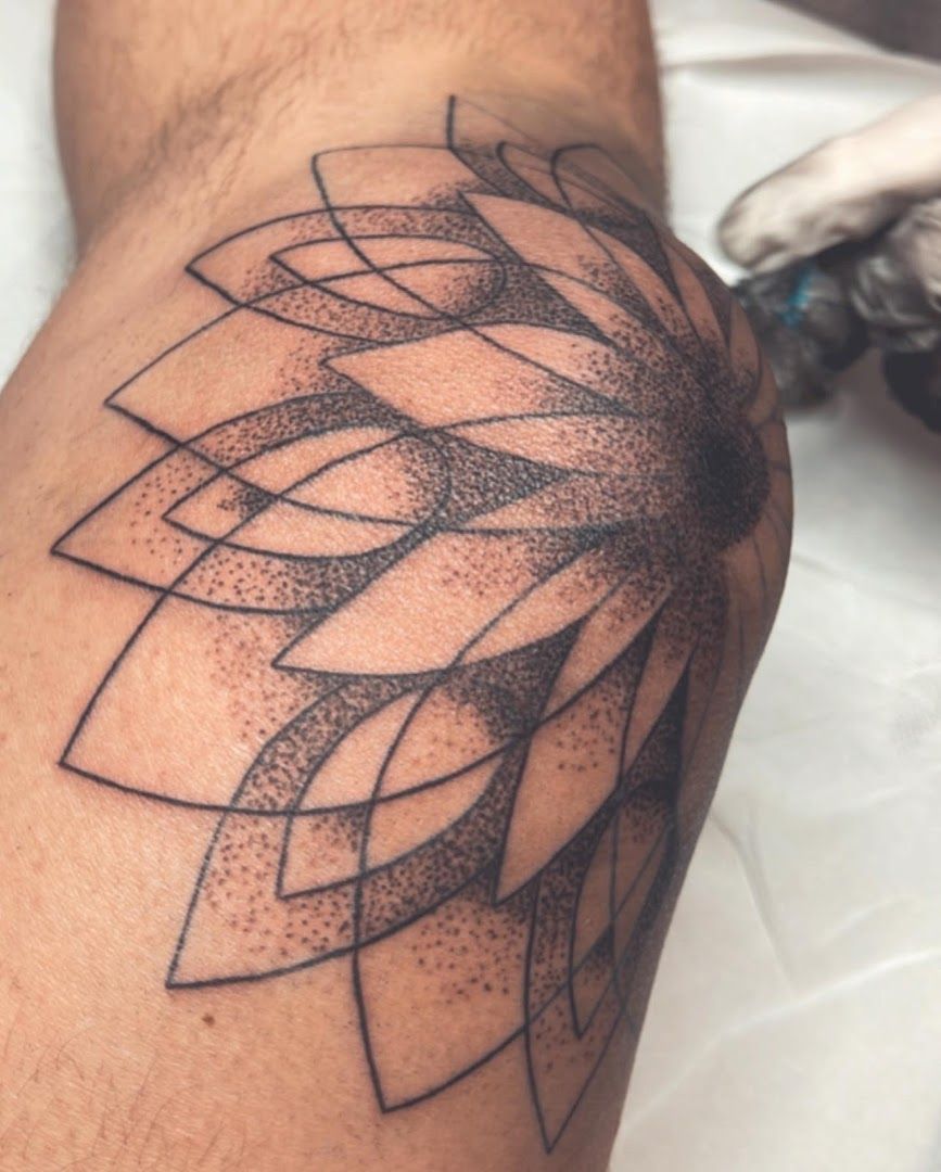 a narben tattoo of a black and white flower, aschaffenburg, germany