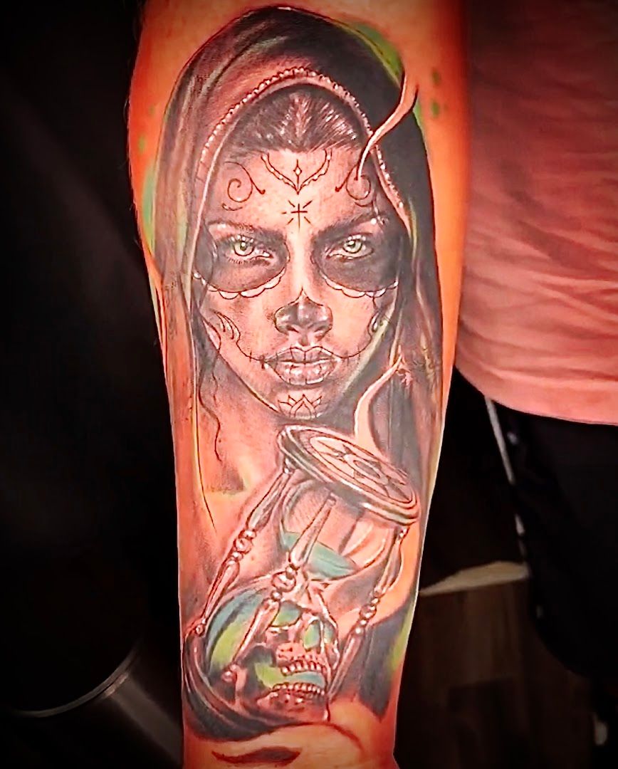 a narben tattoo of a woman with a cigarette, siegen-wittgenstein, germany