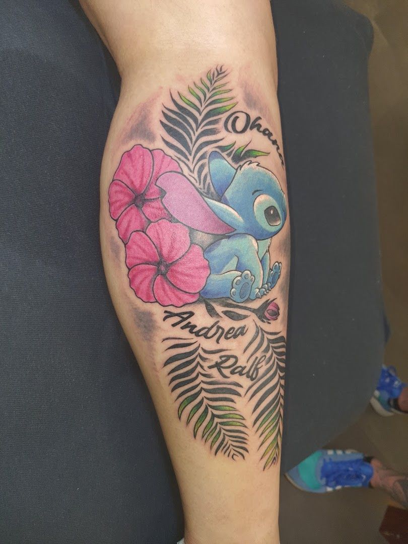 a japanische tattoos in leipzig with a bird and flowers on it, görlitz, germany