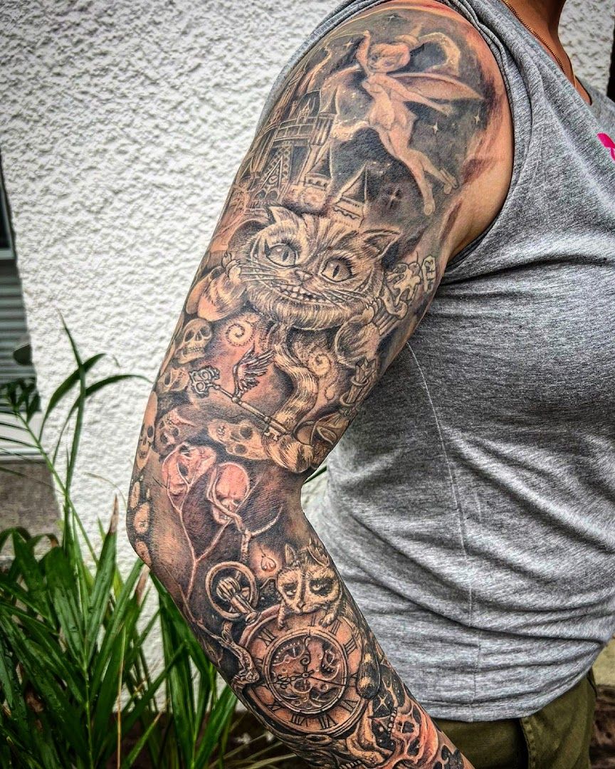 a man with a full sleeve narben tattoo, northeim, germany