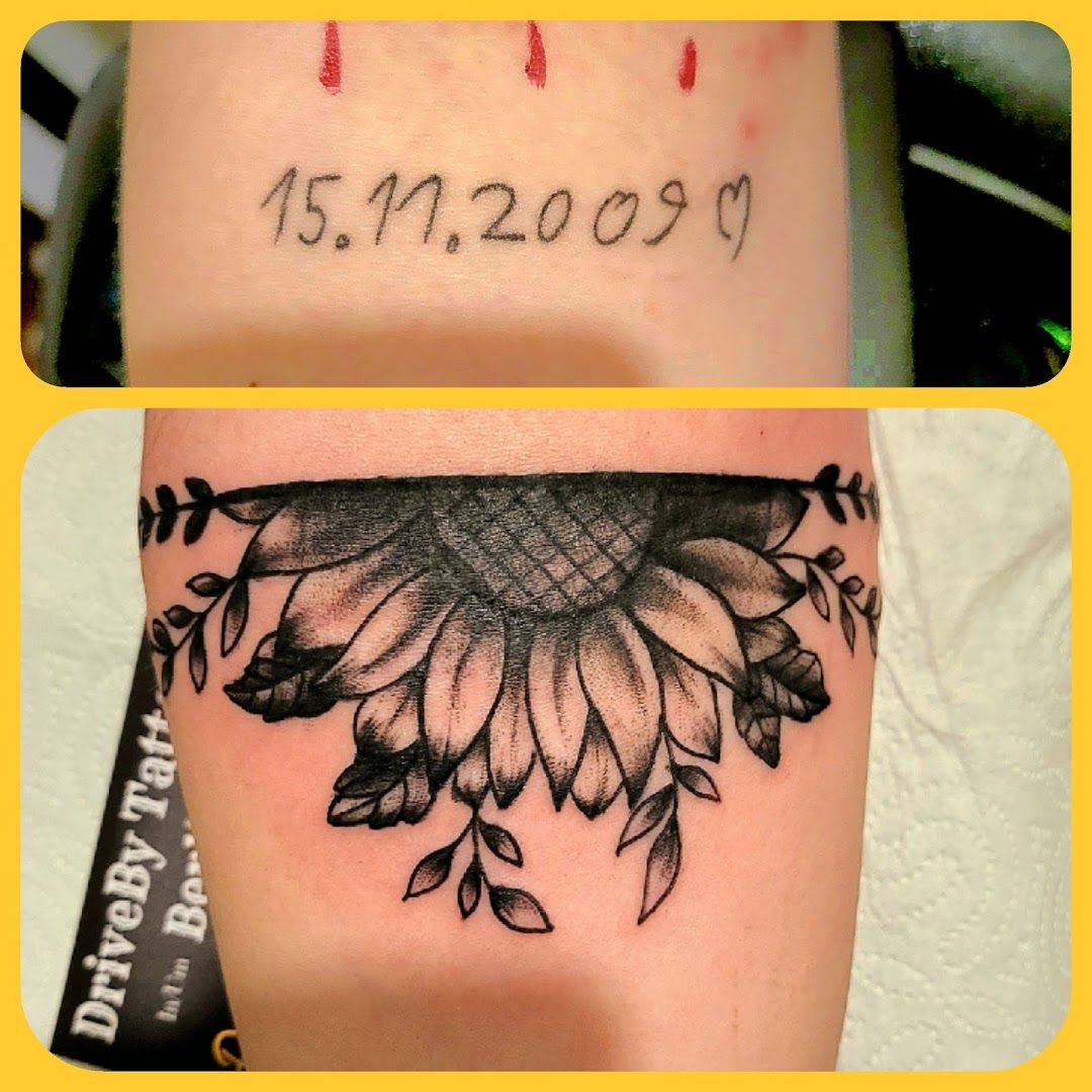 a narben tattoo with a sunflower on the left arm, berlin, germany