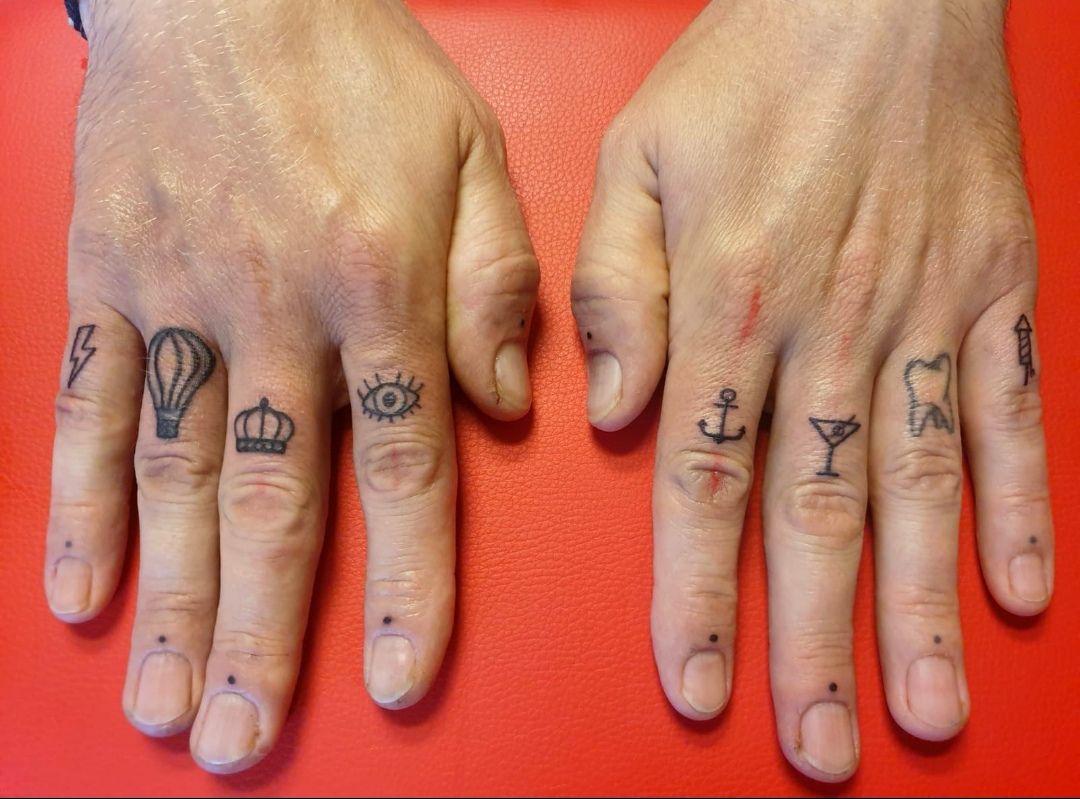 a person with narben tattoos on their hands, düsseldorf, germany