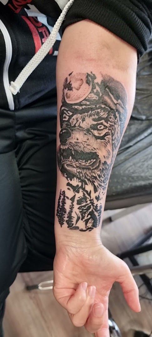 a man with a narben tattoo on his arm, siegen-wittgenstein, germany