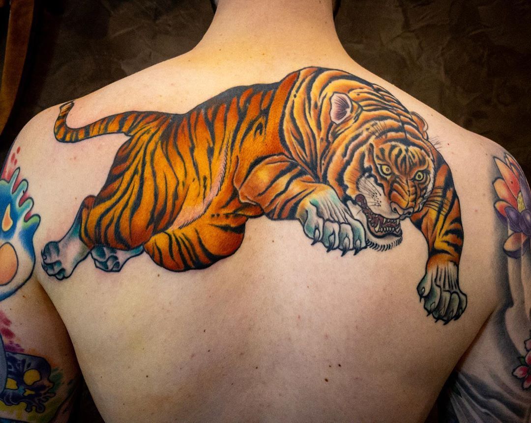 a tiger cover-up tattoo on the back of a man, kreisfreie stadt bottrop, germany