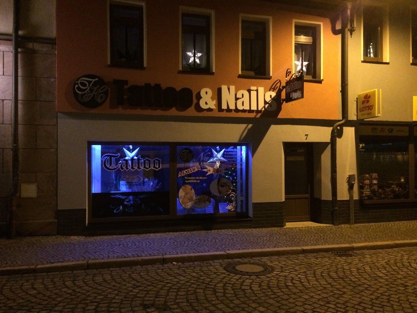 a building with a sign that says'bar '