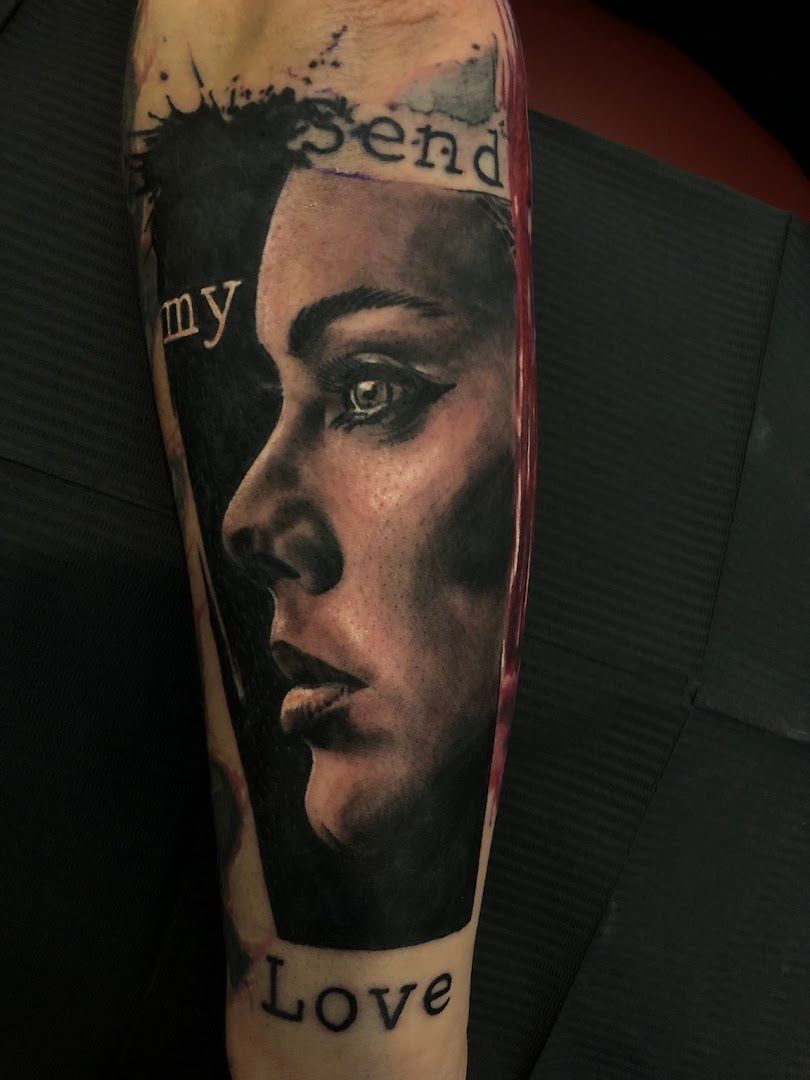 a narben tattoo with a woman's face and the words love, kreisfreie stadt pirmasens, germany